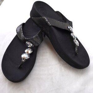 FitFlop Black Jeweled Snake Print Thong Sandals US 8 Glam Comfort Slides‎